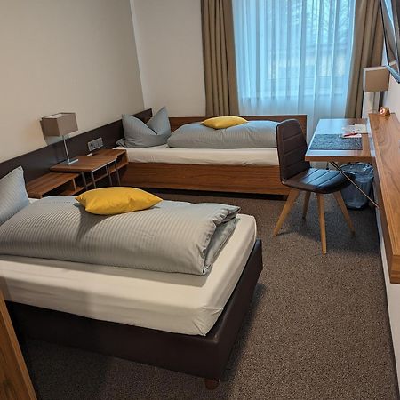 Hotel Drei Lilien Vohenstrauss Exterior photo