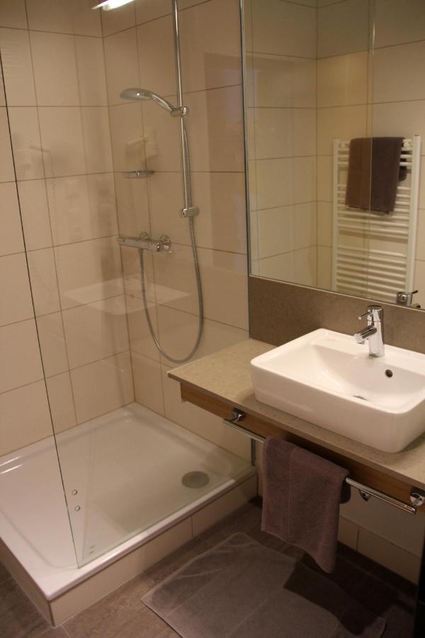 Hotel Drei Lilien Vohenstrauss Exterior photo