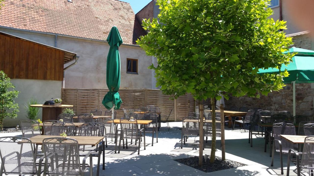 Hotel Drei Lilien Vohenstrauss Exterior photo